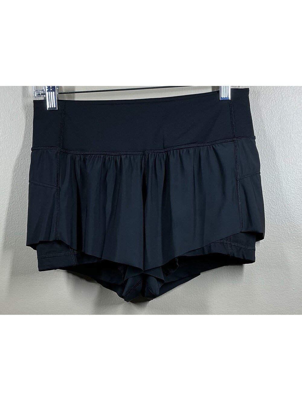 lululemon Woman’s Running Shorts Black Charcoal Wide Waistband Athletic Size 6